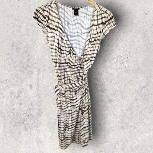 Ann Taylor Animal Print Wrap Dress Midi Belt‎ Tie Waist XS Brown White V-Neck - Picture 12 of 15